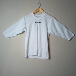 CCM Hockey Base Layer Top Long Sleeve V Neck White‎ Undershirt Size Youth XS O